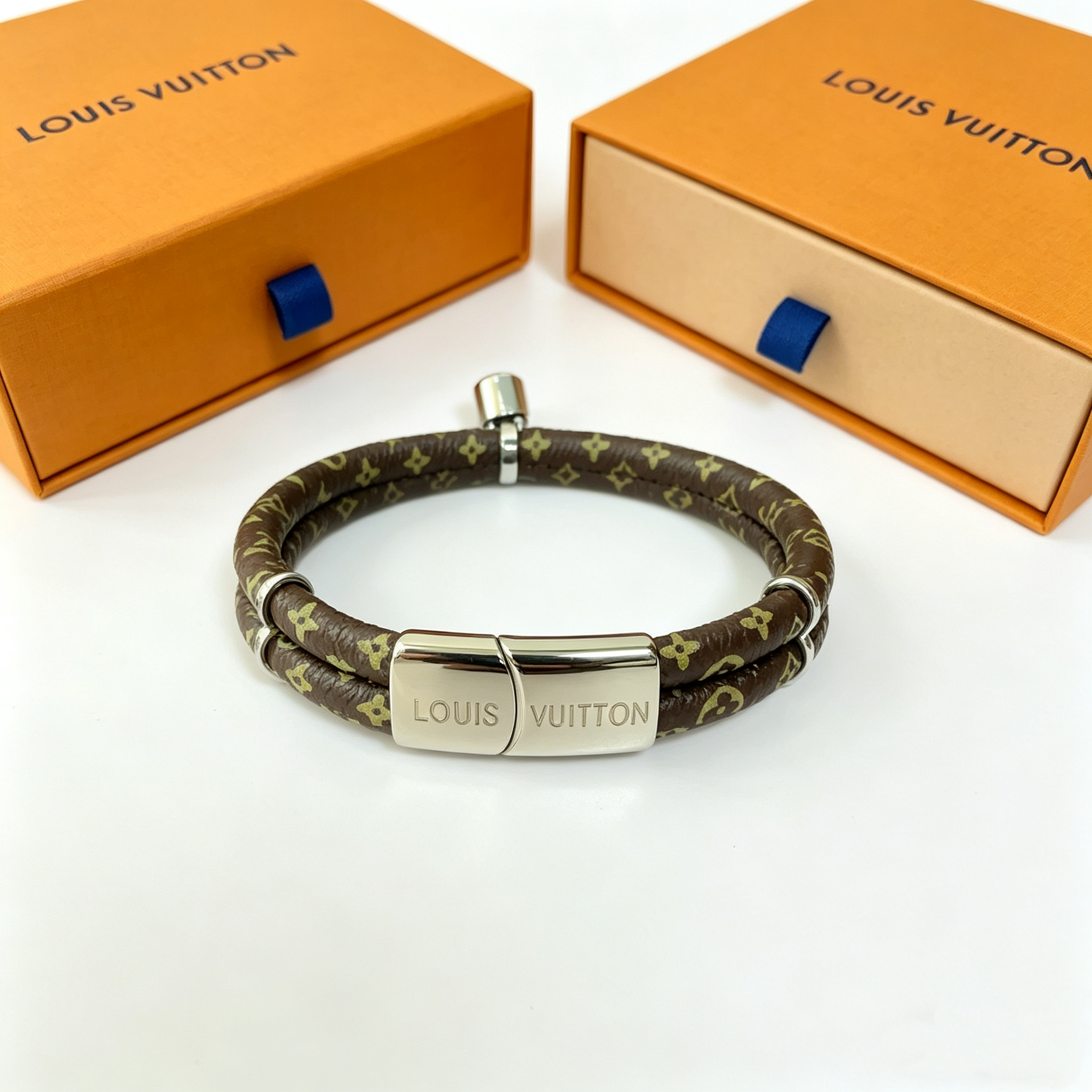 L—Double-layer leather bangle